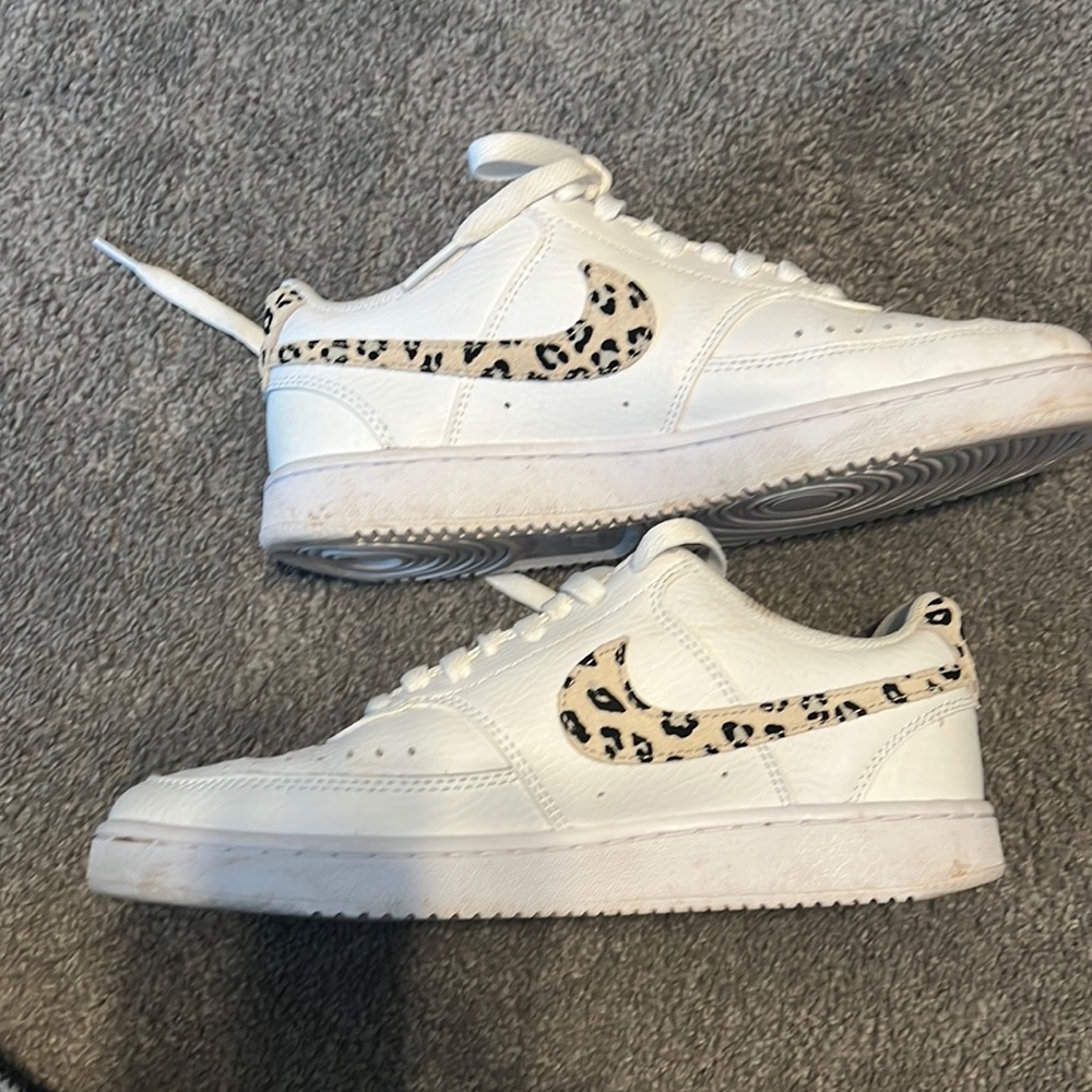 Leopard Nike